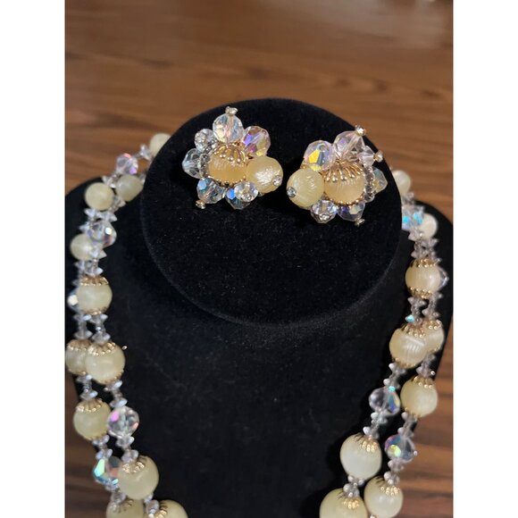 Vendome signed vintage crystal beaded double strand necklace and clip earrings - Picture 2 of 8